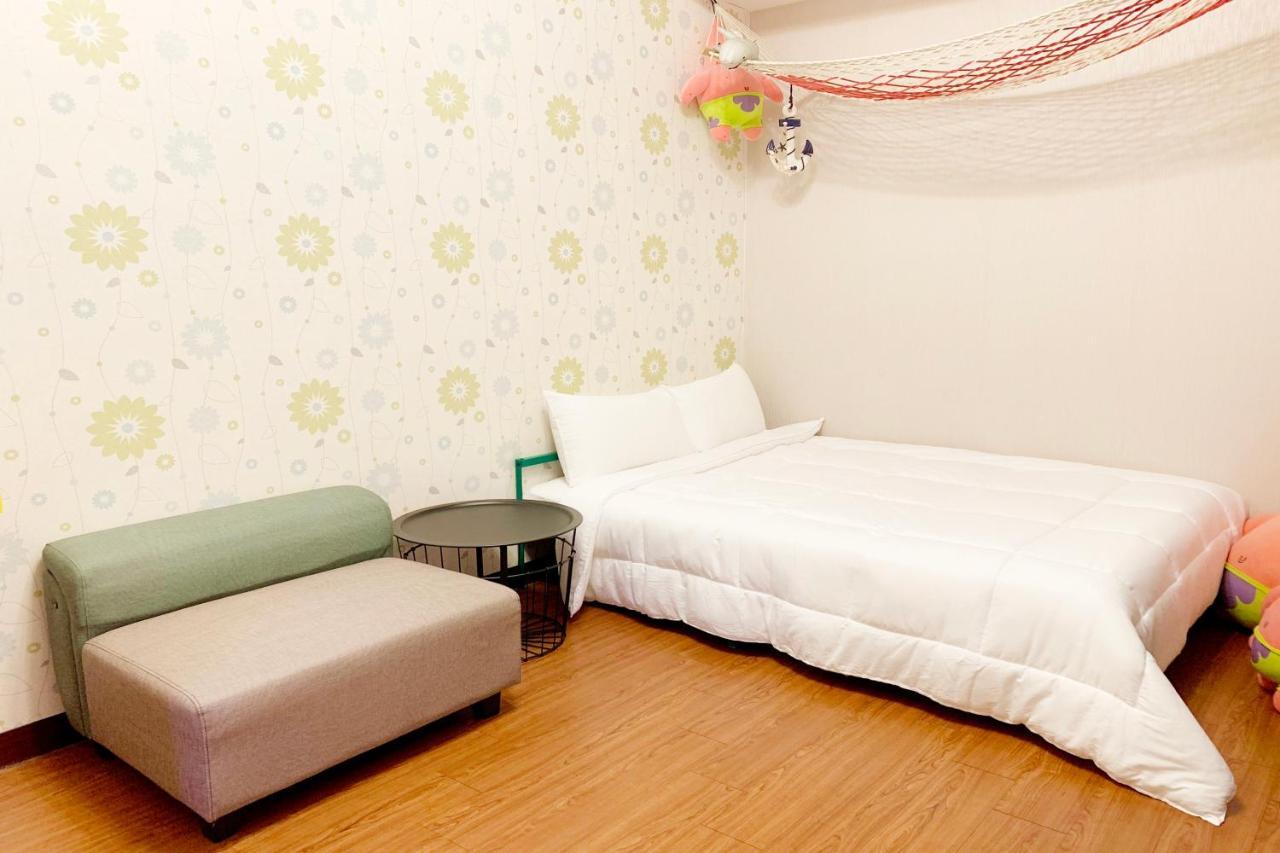 Snug-Nine Hotel Старе місто Хенчун Екстер'єр фото