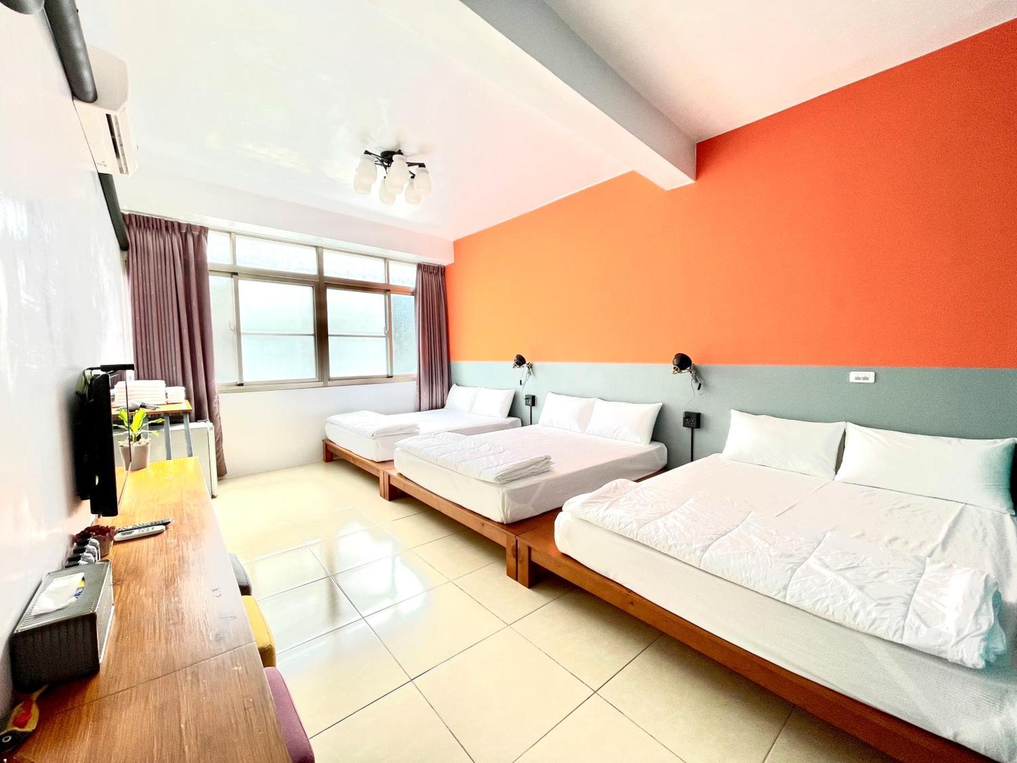 Snug-Nine Hotel Старе місто Хенчун Екстер'єр фото