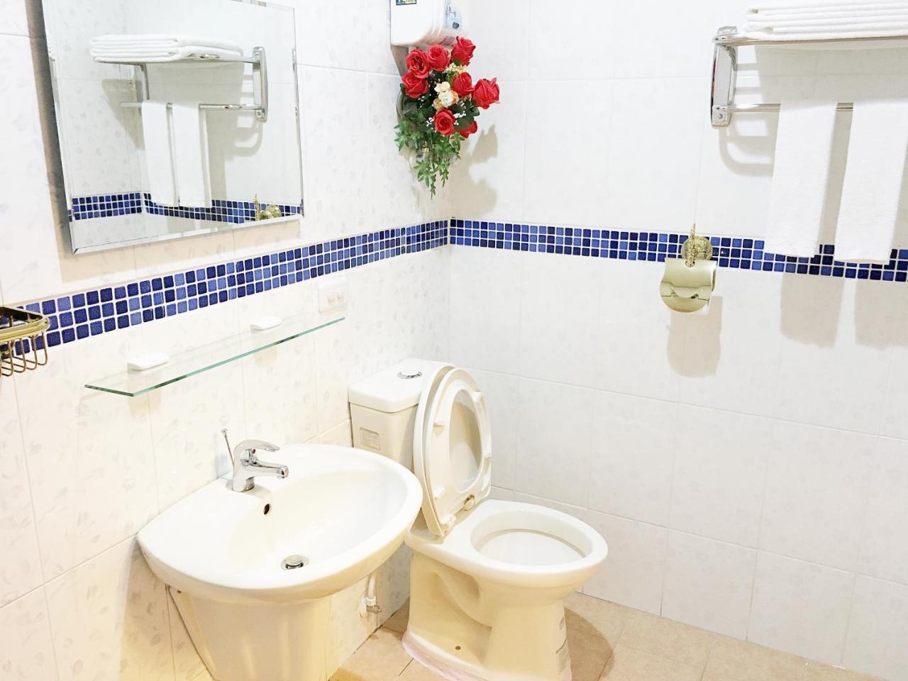 Snug-Nine Hotel Старе місто Хенчун Екстер'єр фото